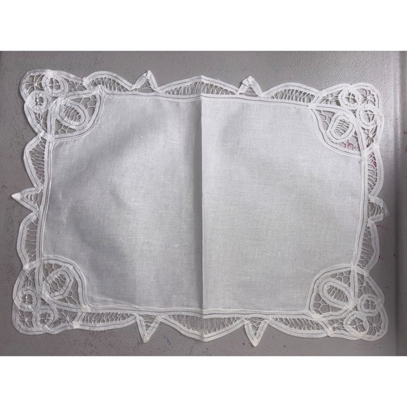 White Lace Edged Cotton Blend Placemats Doilies 19x13 Inches Wedding Holiday x12